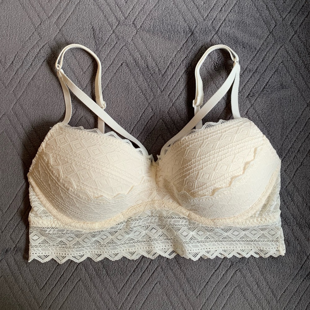 Victoria's Secret PINK Strappy Push Up Geo Lace Bralette in Cream Color